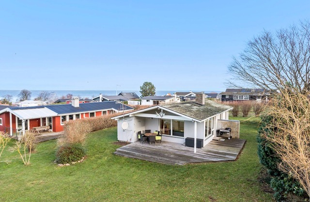 Beautiful home in Allinge with WiFi