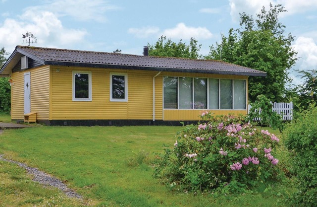 Beautiful home in Bogense with kitchen