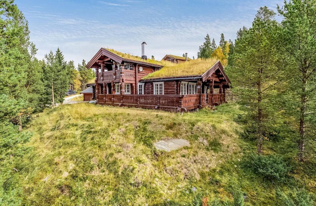 Beautiful home in Dalholen with sauna