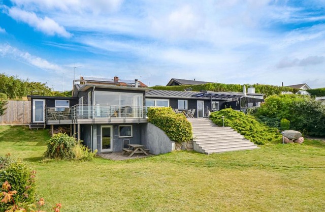 Beautiful Home In Ebeltoft