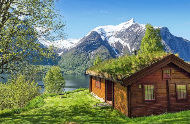 Beautiful home in Eikesdal