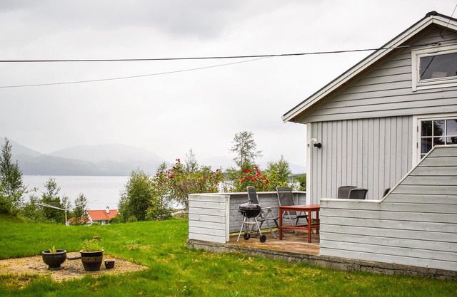 Beautiful home in Fusa with WiFi