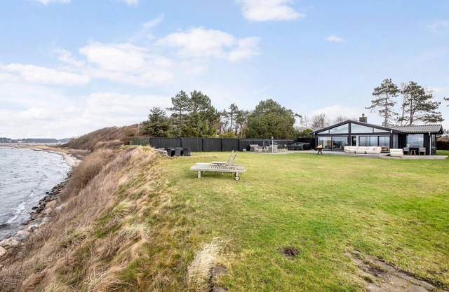 Beautiful home in Jægerspris with sauna