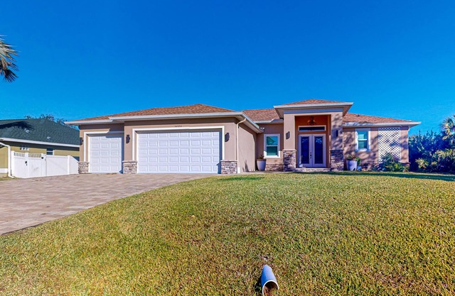 Beautiful home with private pool, dock, and fireplace for you to enjoy