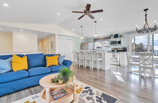 Beautiful Home with Oceanview & Game Room