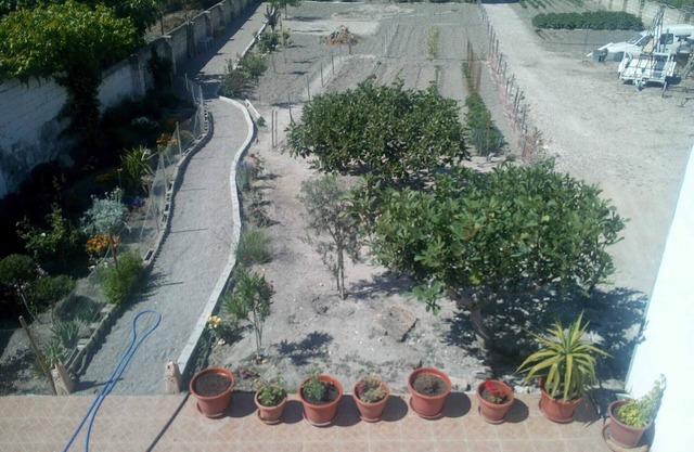 BEAUTIFUL HOUSE NEXT TO GRANADA