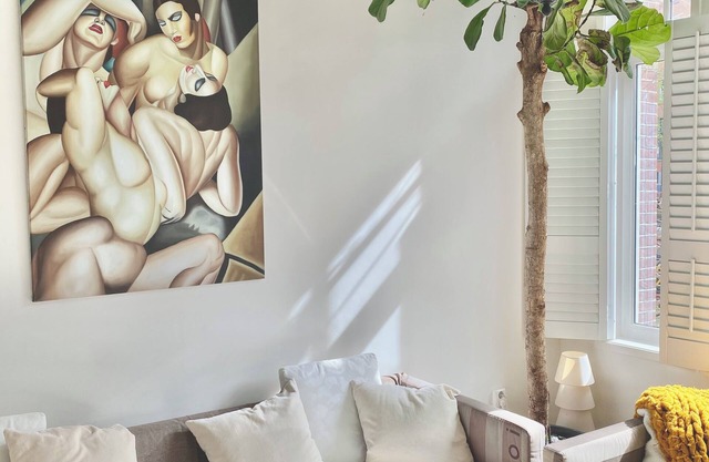 Beautiful house in center on canal and with garden! 3 minutes from Skinny Bridge!