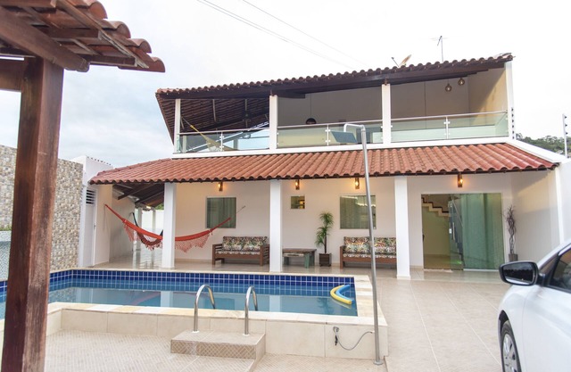 Beautiful house in the land of waterfalls .