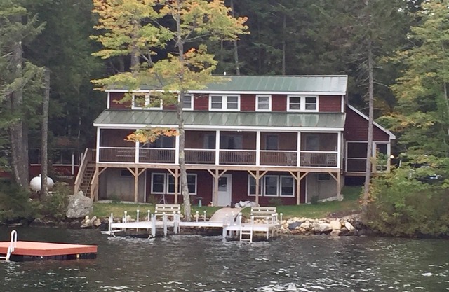 Beautiful Lakefront 6 bedroom home in Bridgton Maine on Highland Lake!