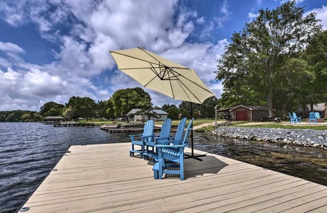 Beautiful Lay Lake Retreat for Large Families!! Make Lasting memories!