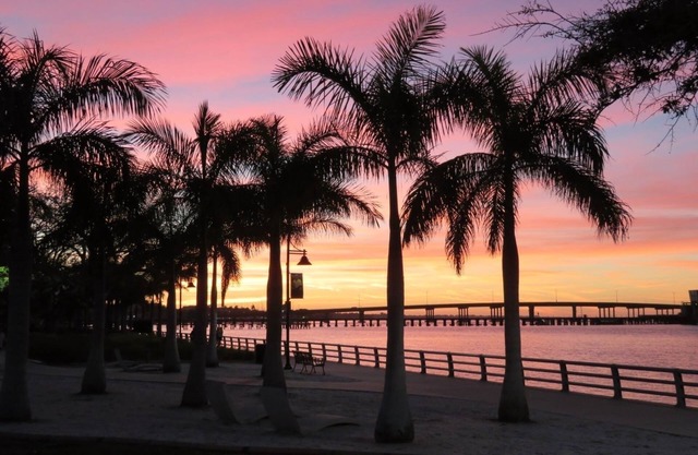 Beautiful Modern Waterfront Home