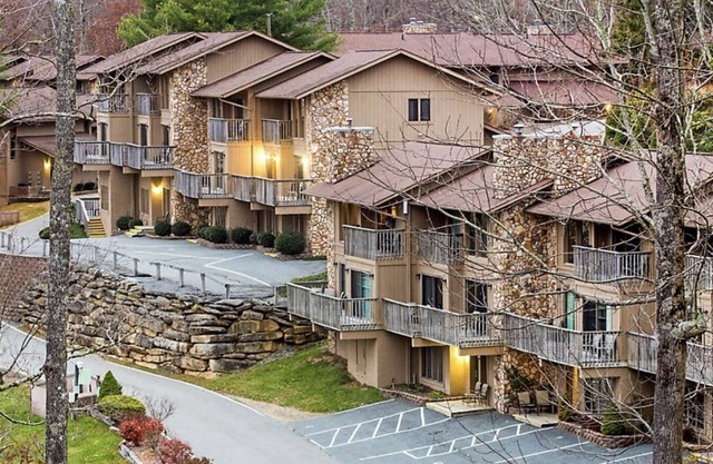 Beautiful Mountain Condo. Leaf peepers delight!
