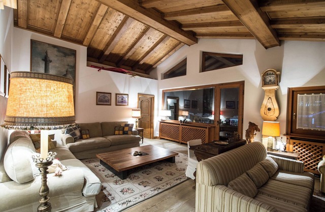 Beautiful penthouse in Cortina city center