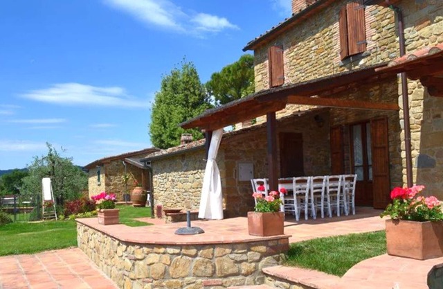 beautiful property located at a short distance from the small village of Ciggiano