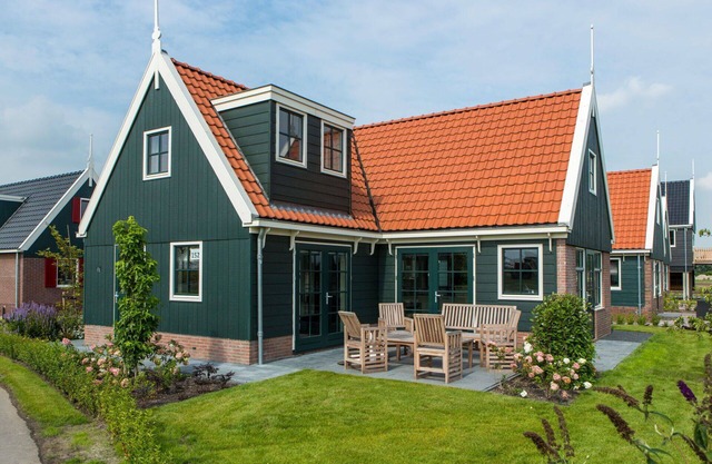 Beautiful private villa for 6 guests with WIFI, TV and terrace