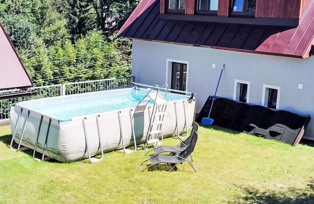 Beautiful private villa for 8 people with WIFI, TV, patio, pets allowed and panoramic view