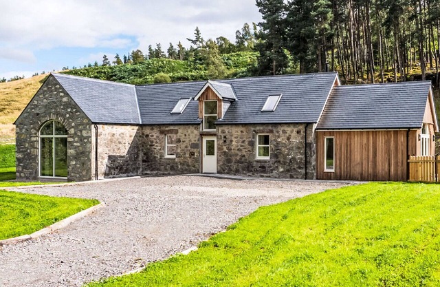 Beautiful private villa for 6 guests with WIFI, TV, terrace and pets allowed