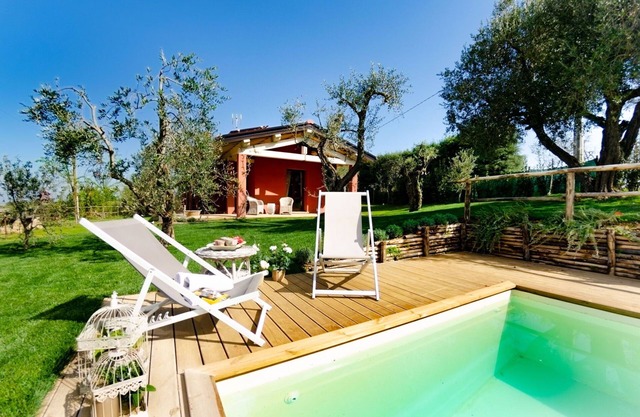 Beautiful private villa for 4 guests with A/C, private pool, WIFI and pets allowed