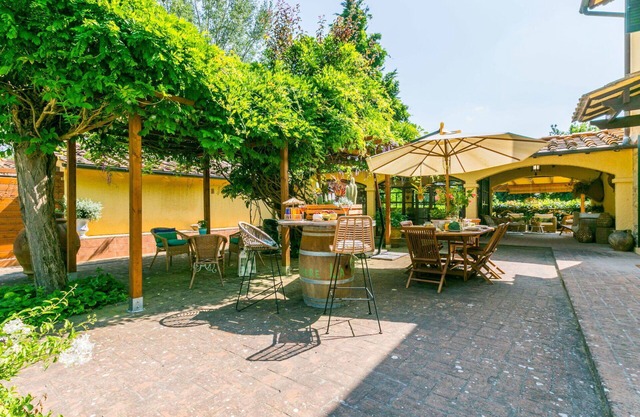 Beautiful private villa for 8 people with A/C, WIFI and TV