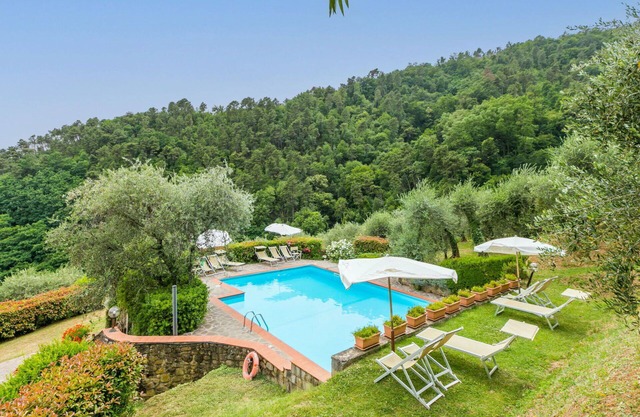 Beautiful private villa for 10 guests with private pool, WIFI, TV, terrace and panoramic view