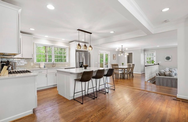 Beautiful & Quiet Newly Renovated 4 Bedroom Retreat