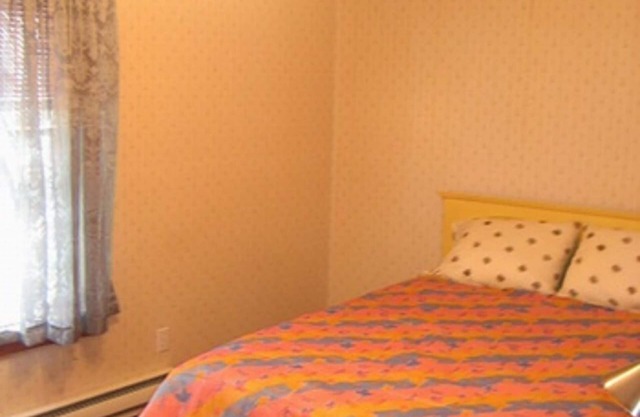 Beautiful, Secluded Island house, Sleeps 12 nearby ALL Attractions