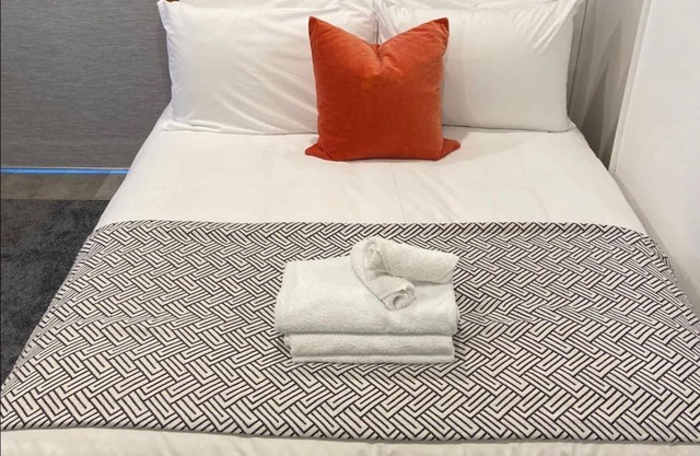 Beautiful & serviced new apartment in Ellerslie