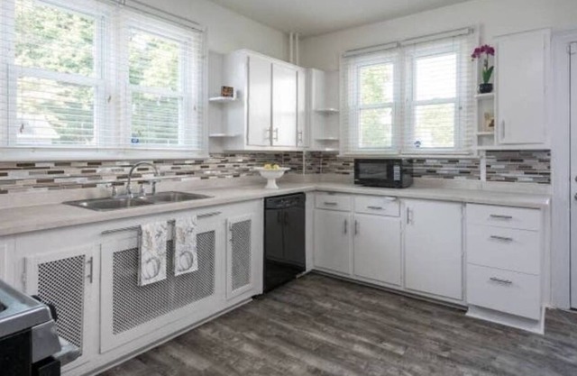 Beautiful Spacious Home In Albany Ten Minutes To City Center