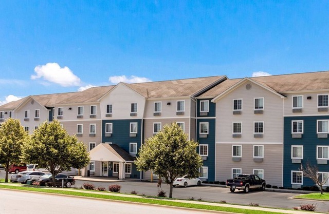 Beautiful Studio apartment (420692) by Houzlet