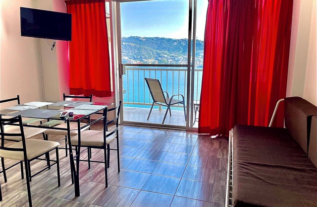 Beautiful Twin Towers Suite