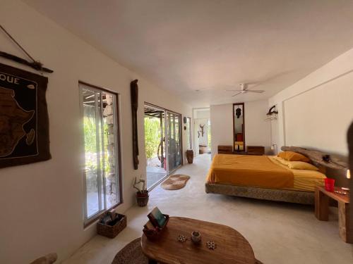 Beautiful Tropical Eco Cabin with Private River
