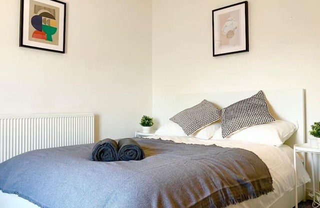 Beautiful Two Bedroom Cottage