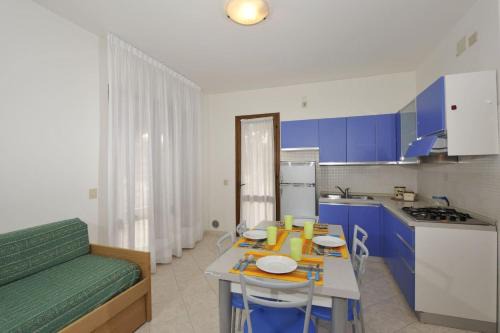 Beautiful Two-Bedroom Villa in Bibione - Beahost