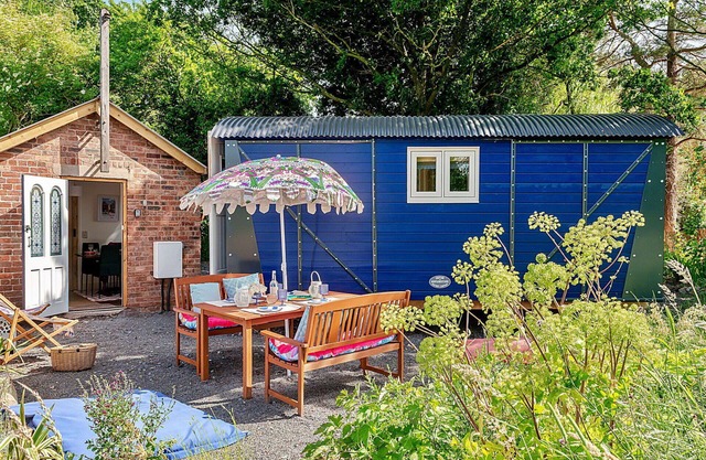 Beautiful villa for 4 people with terrace