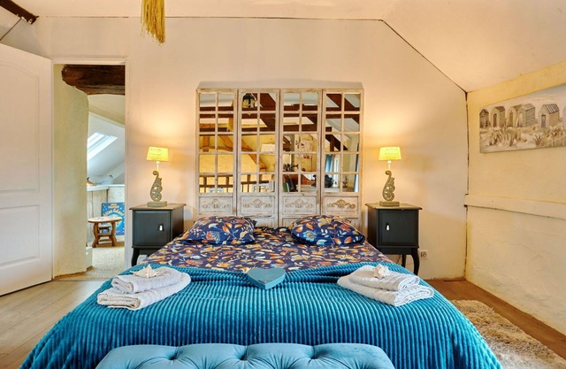 Beautiful villa for 4 guests with hot tub, WIFI, TV, terrace and pets allowed