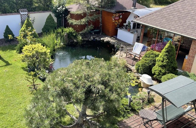 Beautiful villa for 4 guests with WIFI, hot tub, private pool, TV, patio and pets allowed