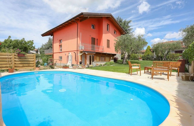 Beautiful villa for 5 guests with WIFI, private pool, A/C, TV, patio and panoramic view
