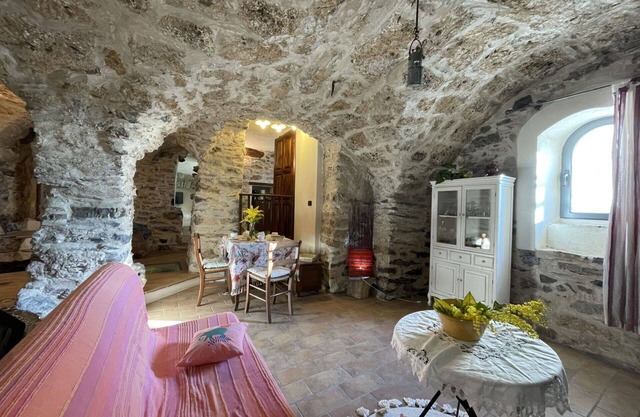 Beautiful villa for 5 people