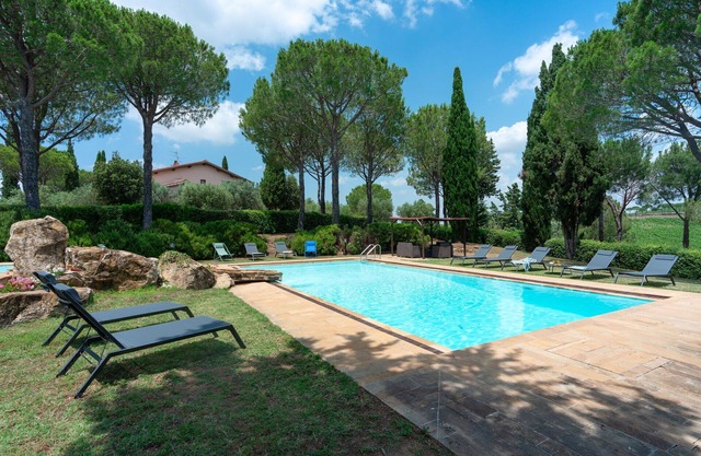 Beautiful villa with hot tub, sauna, WIFI, private pool, A/C, terrace and panoramic view