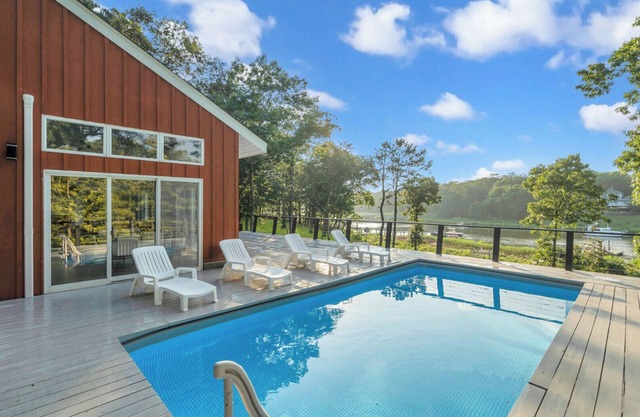 Beautiful Waterfront North Fork Home, Private Pool, Private Dock, Close to.
