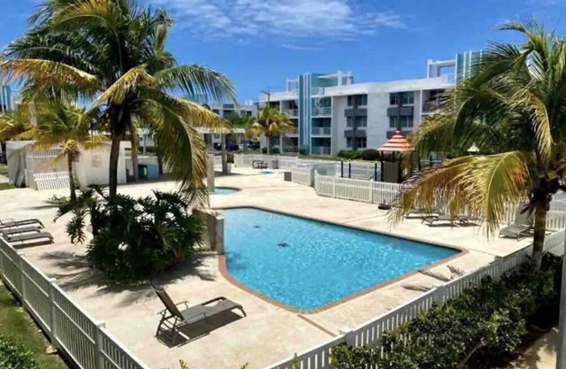 Beautiful Zen apt - 4 mins from Jobos beach!