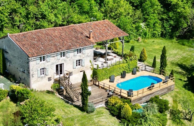 Beautifully converted barn In peaceful and stunning location with private pool.