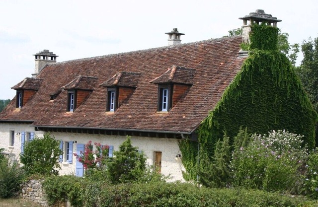 Beautifully renovated 5 bedroom stone country house with 12m pool