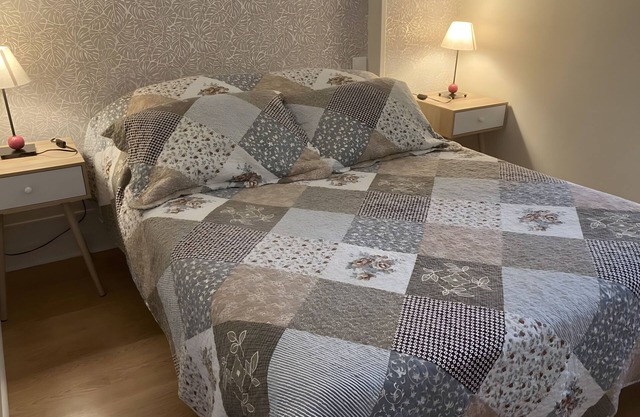 Bed and Breakfast 'Chambre 4 - 2 Personnes' with Shared Pool, Shared Terrace and Wi-Fi
