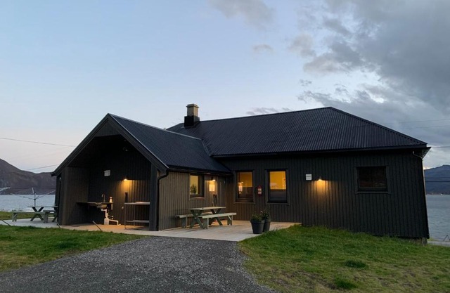 BEDEHUSET Basecamp Senja