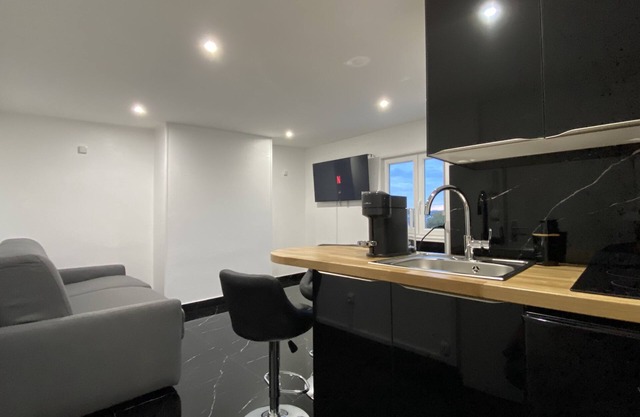 Bella Vita - Apartment1 - Fully equipped - TV Netflix - Station - Basilica - Center