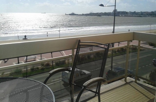 Belle Epoque Villa facing the sea