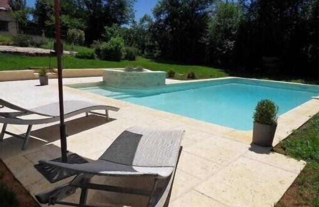 Bergeries de Carmensac Charming sheepfolds with pool in the Perigord Noir