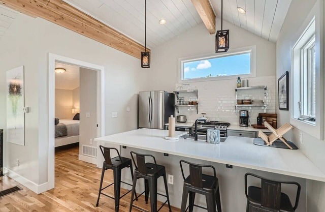 Berkeley Hidden Gem 1BR, Full Kitchen w Patio