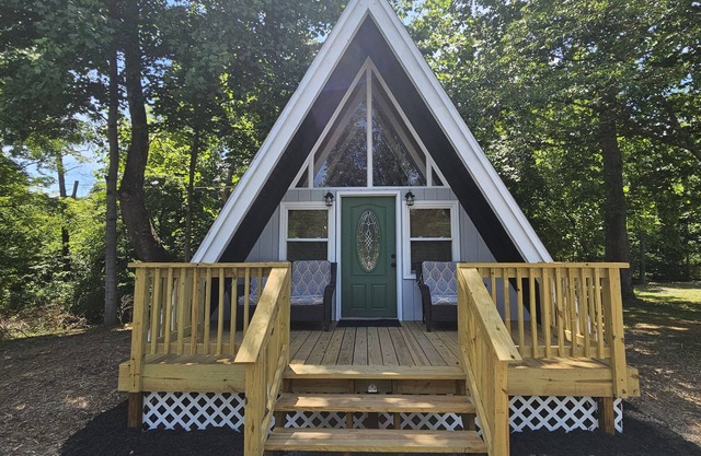 Berkeley Springs Jungle Lodge